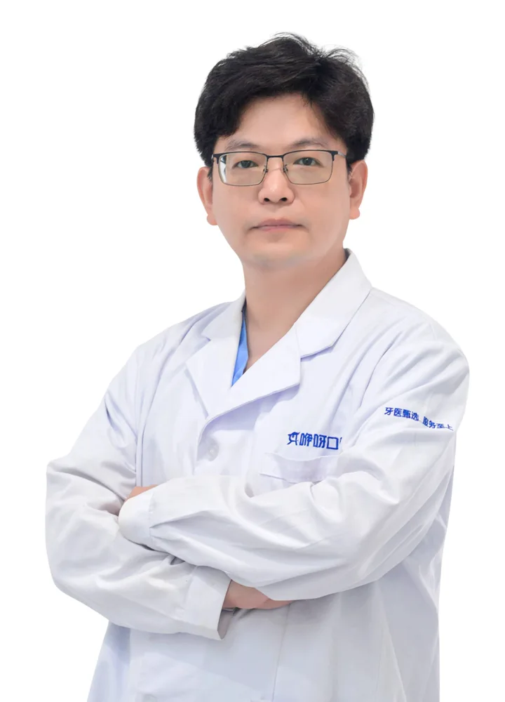 毛欢医生肖像