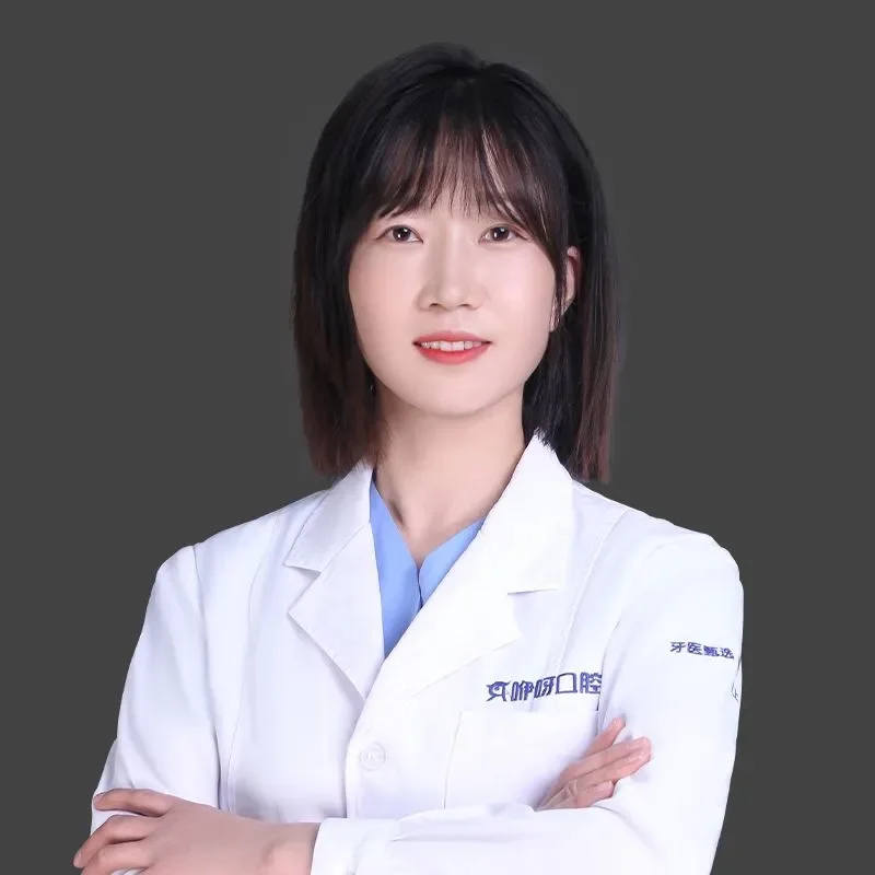 龚秀桂医生肖像
