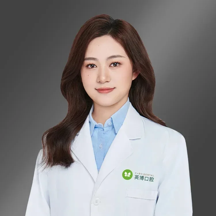 晏瑞医生肖像
