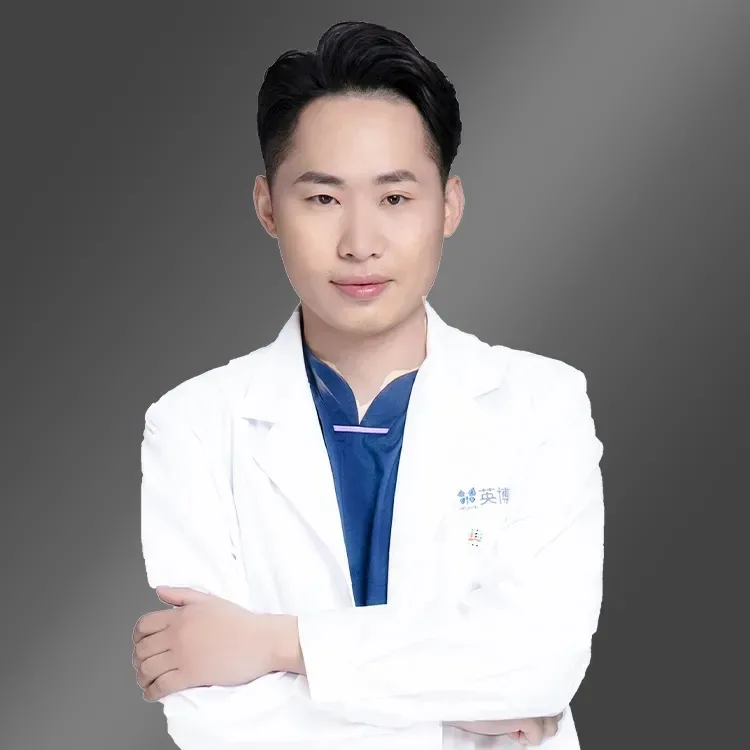 沈卫医生肖像