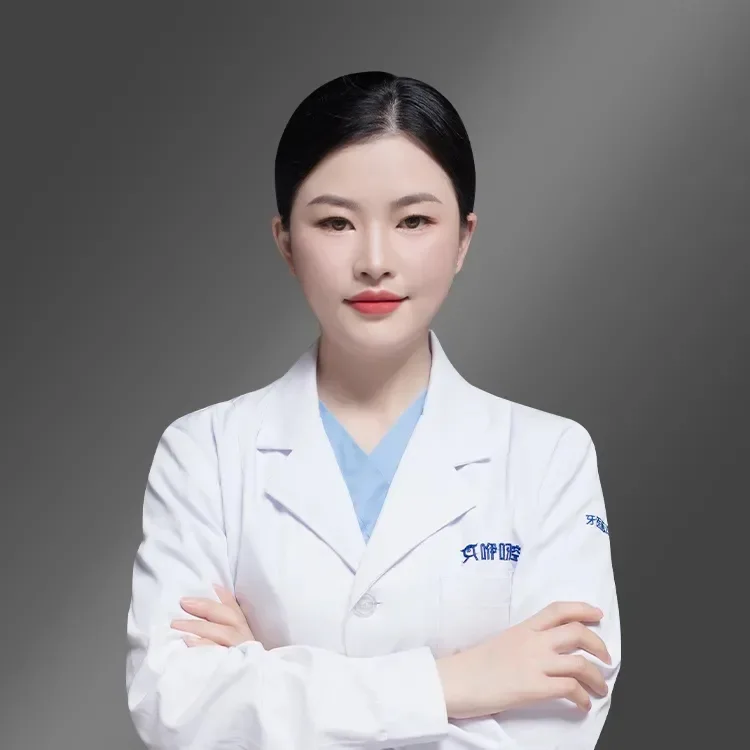 姚敏医生肖像